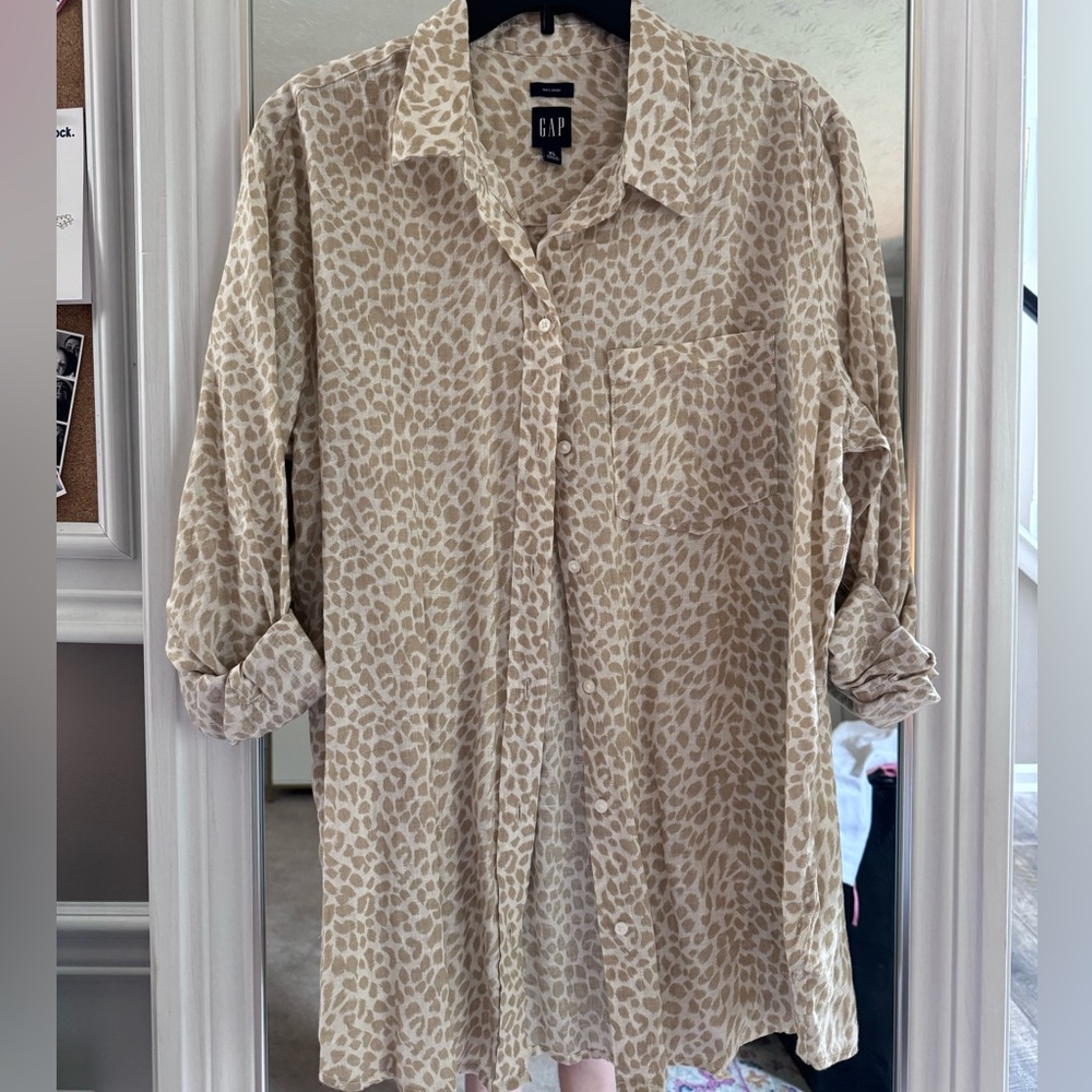 GAP Beige & Cream Leopard Print Button-Down Shirt